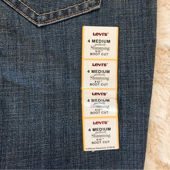 Levi's NWOT Bootcut Denim Jeans - Picture 9 of 10